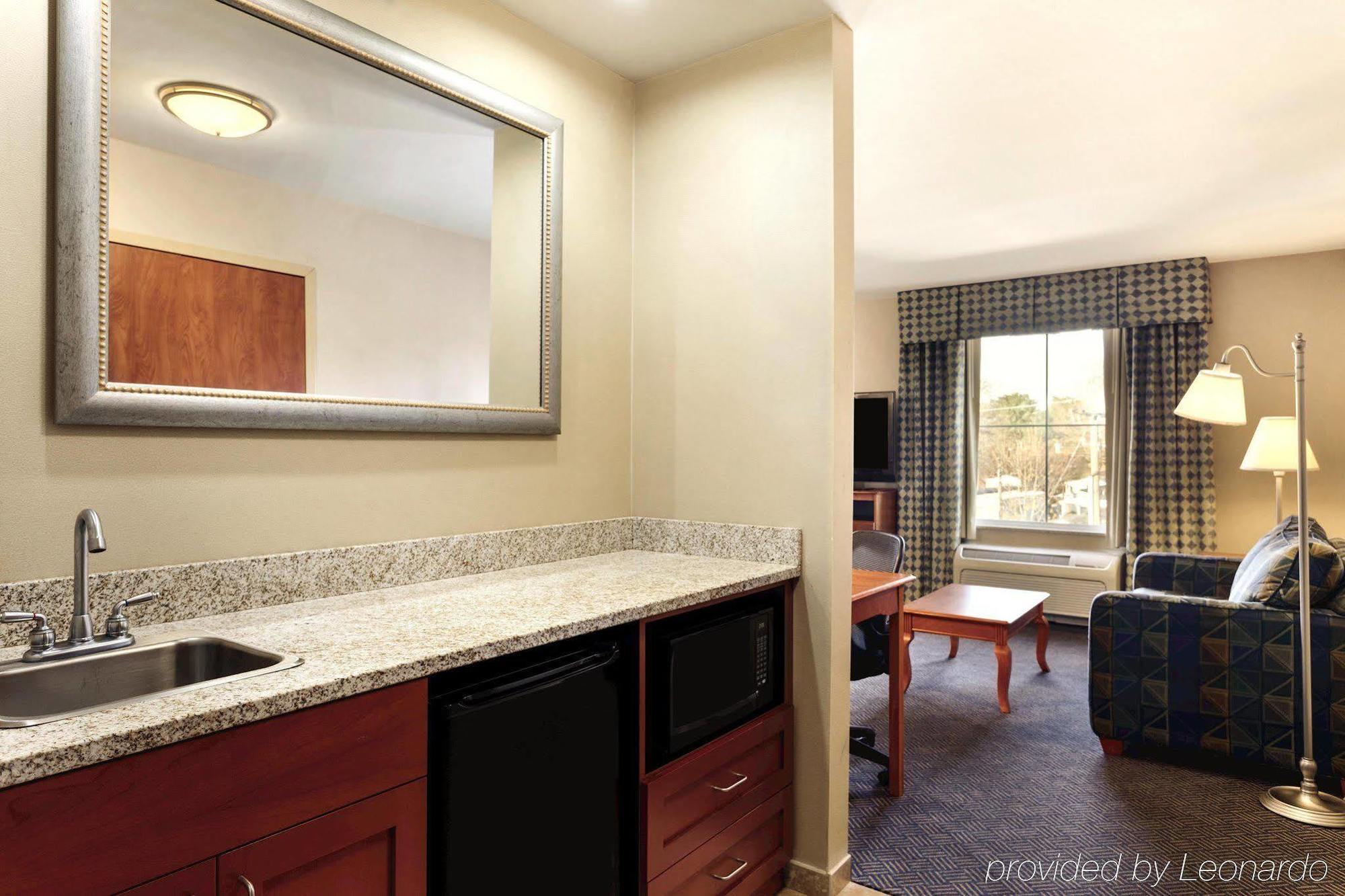 Hotel Hampton & 3*